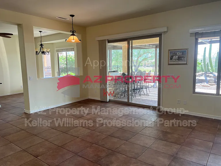 20540 N 268th Dr — Photo 6