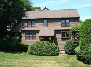 8 Cascade Cir, Monroe, CT 06468