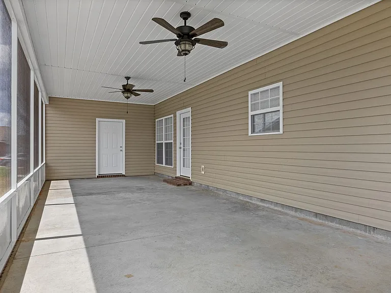 156 Wingate Ave — Photo 9
