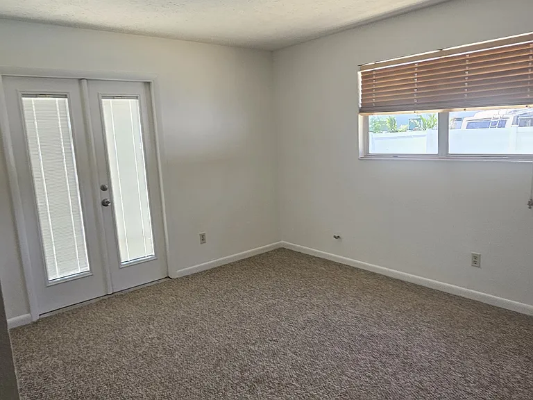 3301 W Nassau St — Photo 3
