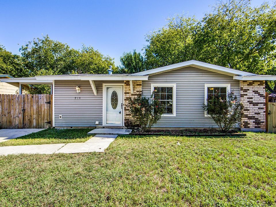 House will be ready for move in Dec 3rd. Call to make appointment to view the home Nov 26 - 30th.
