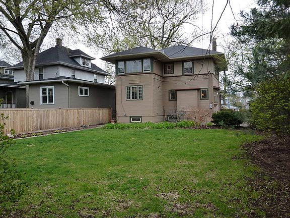 3rd image of 709 N Elmwood Ave