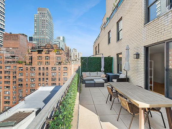 5th image of 333 E 49th St APT 10A