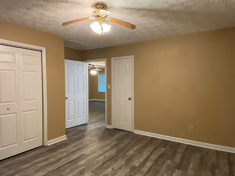8 Mountain View Rd #A — Photo 12