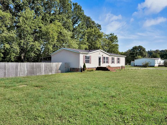 2nd image of 554 Saunders Ln