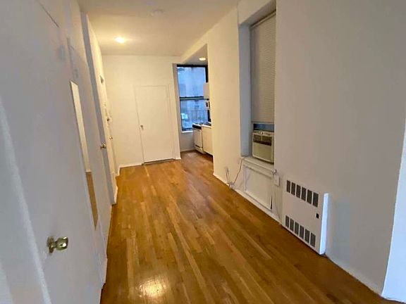 4th image of 237 E 53rd St APT 4A