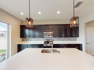 872 Grand Hilltop Dr, Apopka, FL 32703