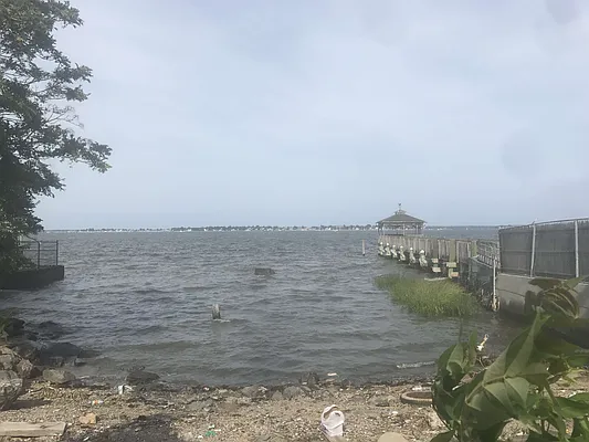 Rented by Compass | media 18