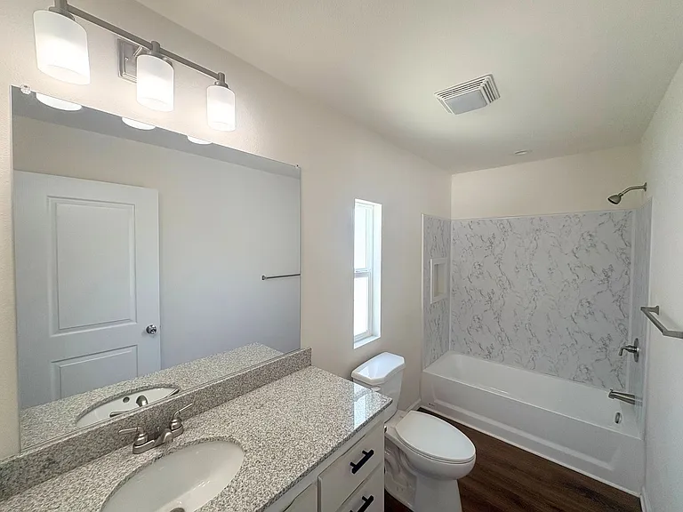 15356 Merrill Ave — Photo 14