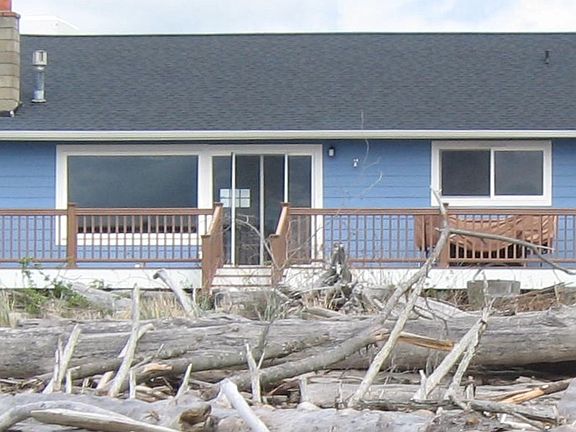 2nd image of 888 Livingston Bay Shore Dr
