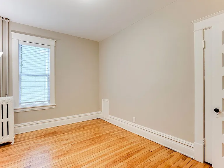 941 Goodrich Ave — Photo 17
