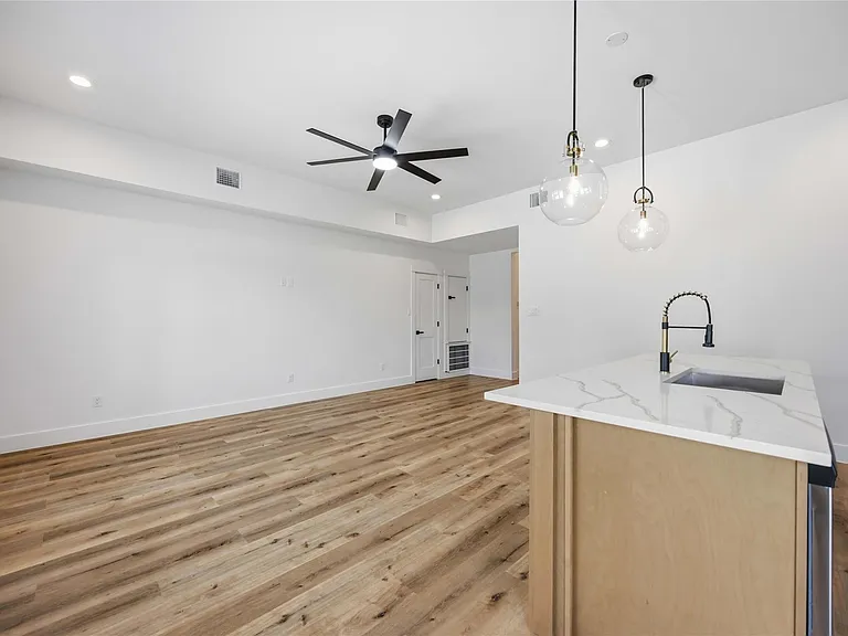 4027 Cork Dr — Photo 11