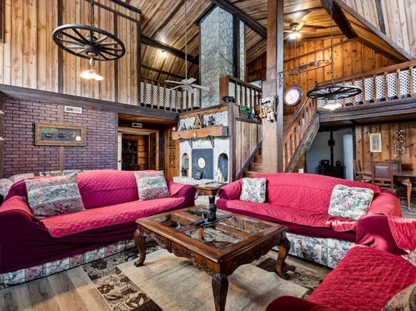 1736 Walnut Hill Ln #Id1266892p, Sevierville, TN 37876