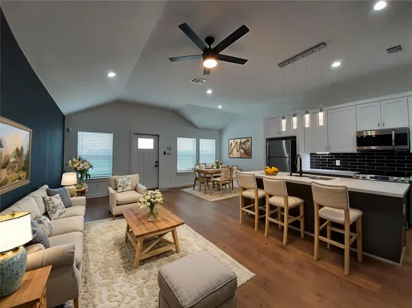 4530 Mayflower St, Houston, TX 77051