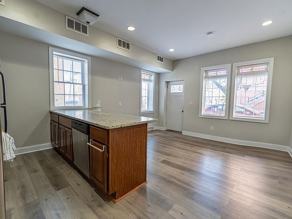 4th image of 230 S Exeter St #1