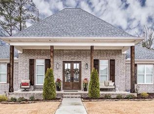 1322 Saint Francis Cv, Benton, AR 72019