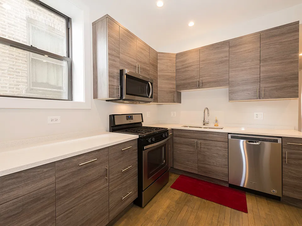 3223 N Hamlin Ave #11D