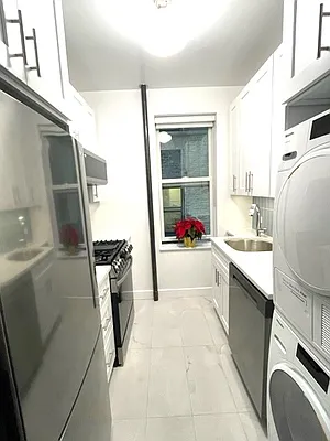 Rented by New York Zone Property Management LLC | media 9