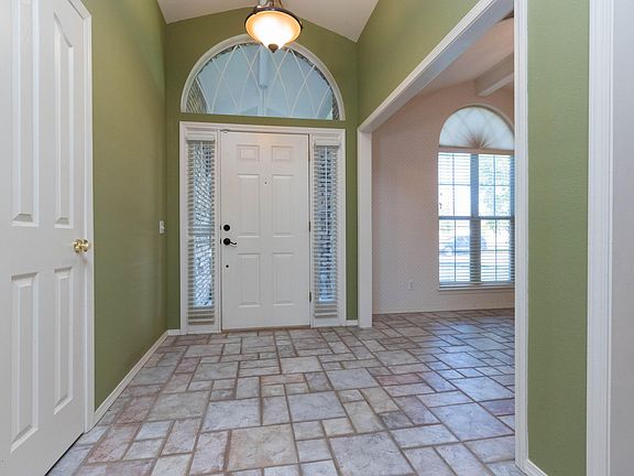 4th image of 5607 Mary Dell Dr