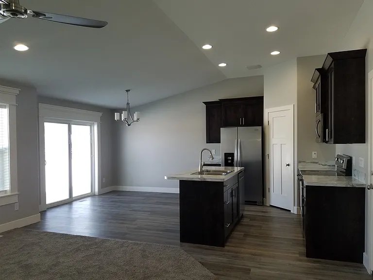 3285 E Kathaway Ln — Photo 7