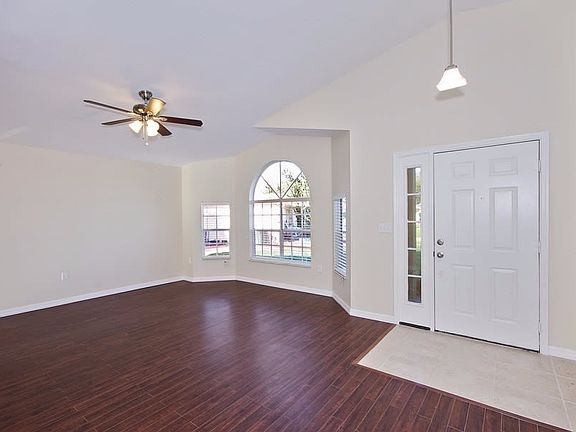 3rd image of 900 Lacey Oaks Ct