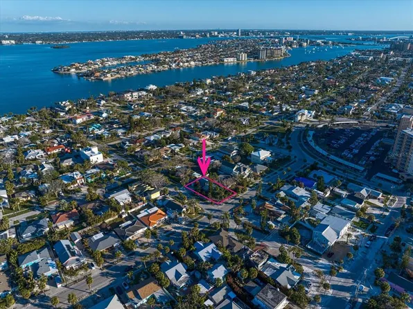 939 Mandalay Ave, Clearwater, FL 33767