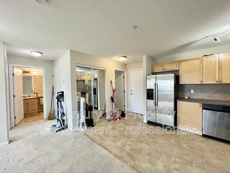 7327 SW Terwillegar Dr #7120 — Photo 2