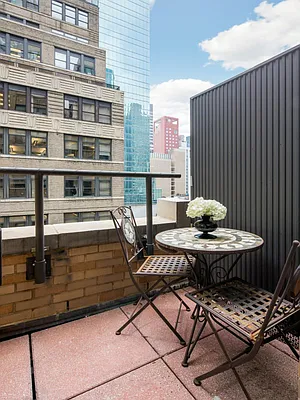 Sold by Sotheby's International Realty | media 4