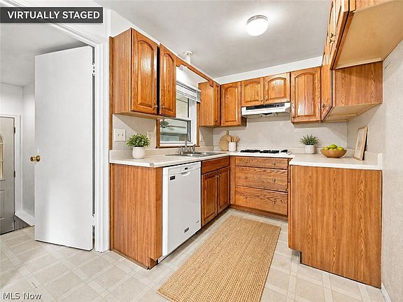 3rd image of 203 Edgewater Ave NW