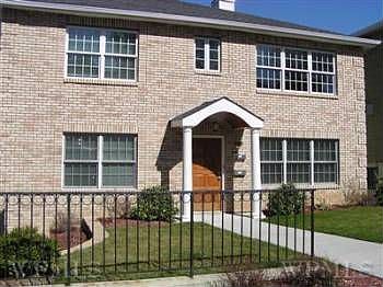 1st image of 412 Sommerville