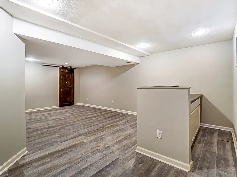 6721 Bedington Ln — Photo 25