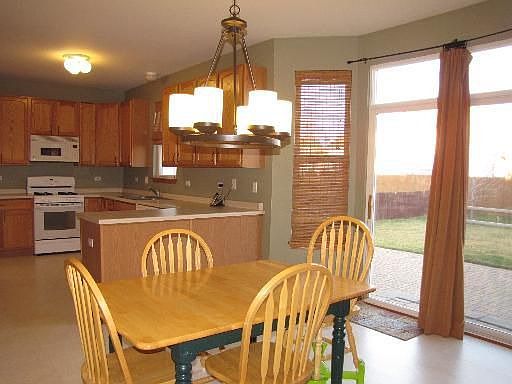 3rd image of 1904 Windstone Dr