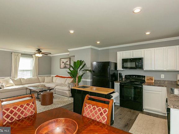 3rd image of 29 Bedstraw Pl