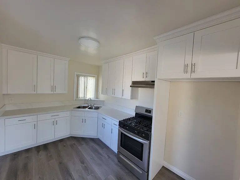Park Verdugo Apartments — Photo 19