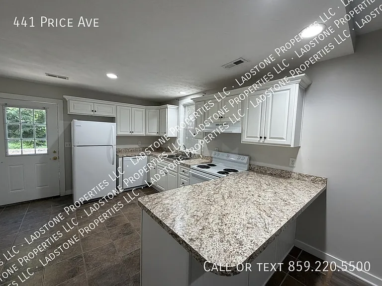 441 Price Ave — Photo 5