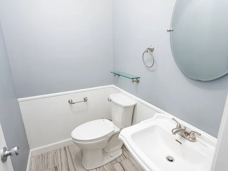 512 Haywood Creek Dr — Photo 20