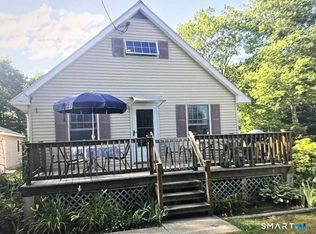 33 Maple St, Stonington, CT 06378