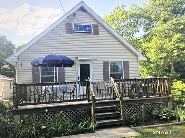 33 Maple St, Stonington, CT 06378