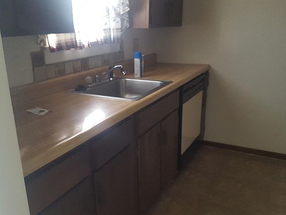 4th image of 3304 Albany Ct APT C