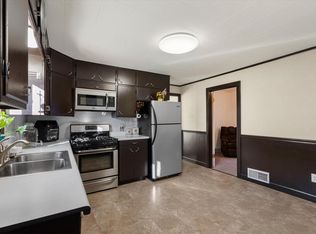 2432 S 84th St, West Allis, WI 53227