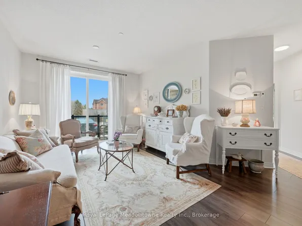 33 Whitmer St #109, Milton, ON L9T 8P9