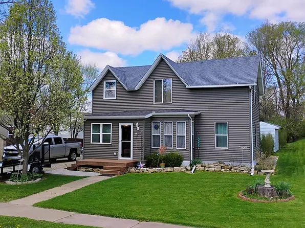 536 State St, Central City, IA 52214