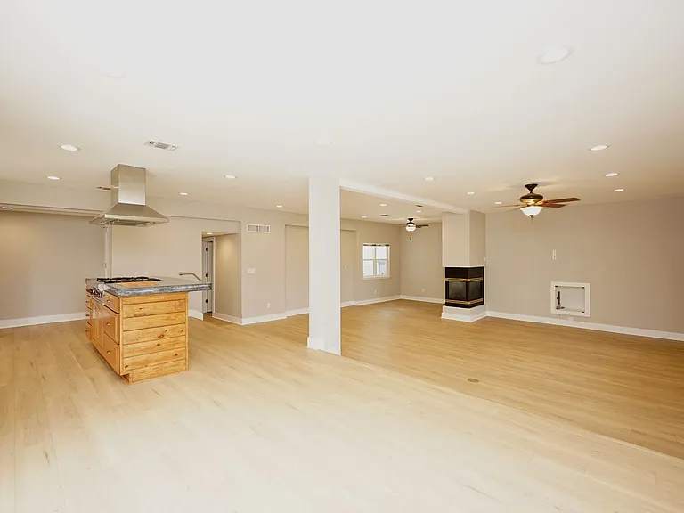 27 Old Ferry Rd — Photo 16