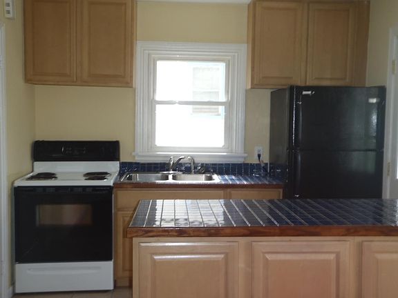 5th image of 1408 Georgia Ave