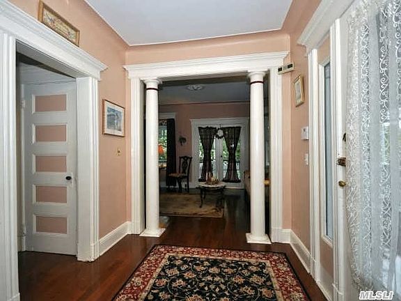 3rd image of 33 Broadway