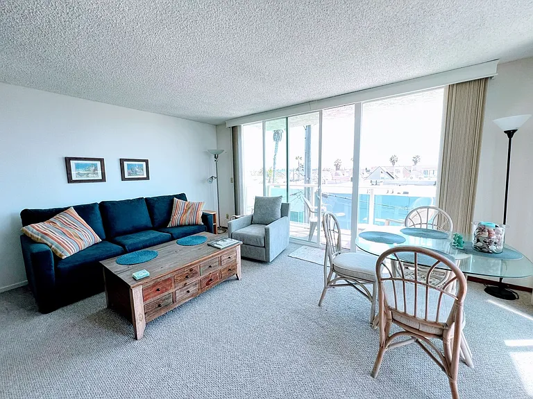 725 Redondo Ct #32 — Photo 1