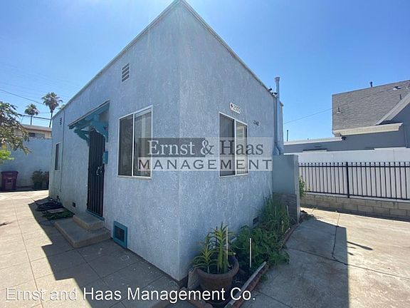 3rd image of 2568 Elm Ave