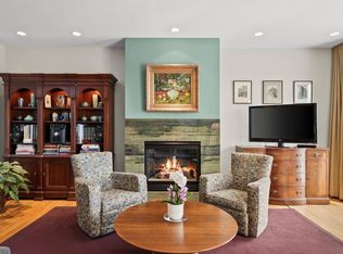 533 W Main St APT 305, Madison, WI 53703