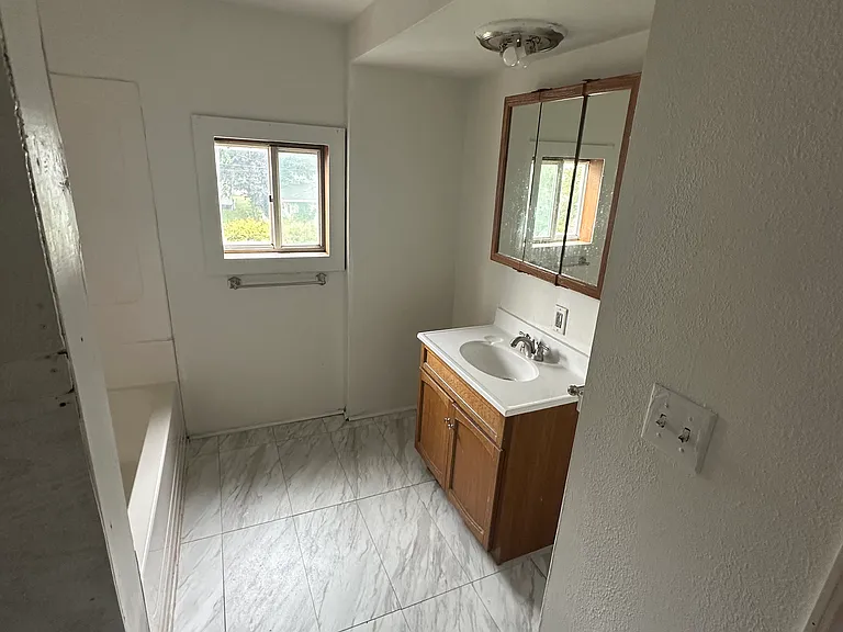 446 E Hudson St #1 — Photo 6