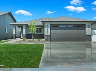 16551 N Red Oak Dr, Nampa, ID 83687